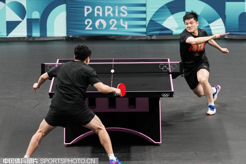 欧冠淘汰赛前瞻：拜仁客战巴黎,