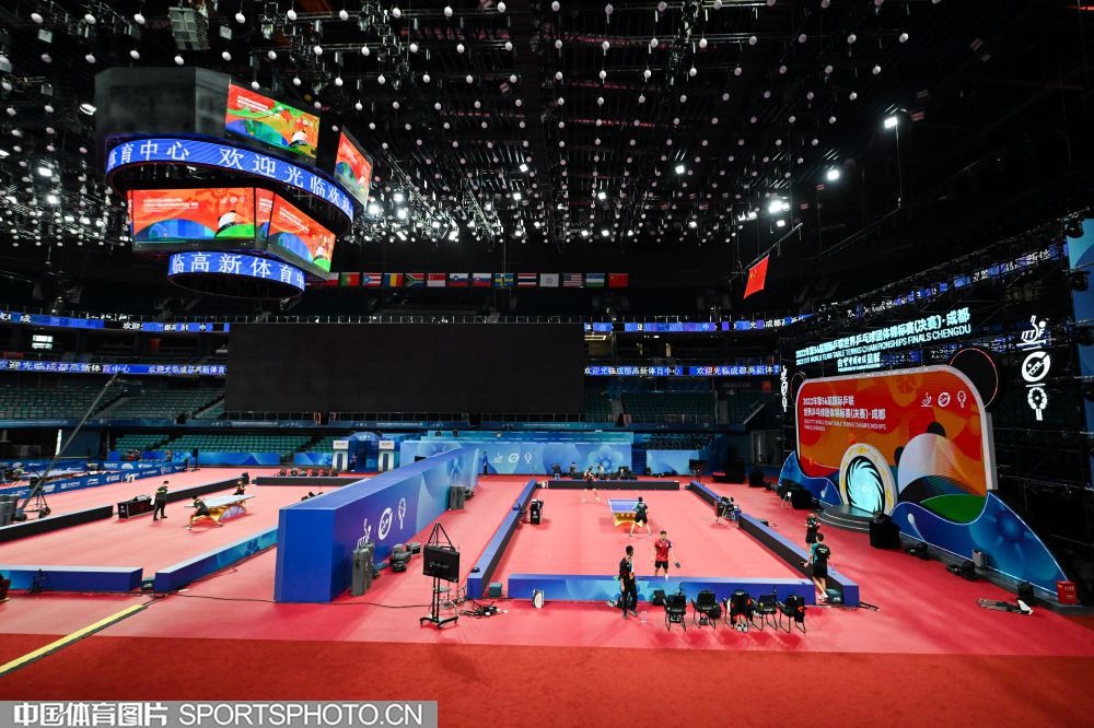 德州扑克中的“剥削性打法”：专门针对对手心理弱点的精确打击。（德州扑克的针对性剥削打法：精准捕捉并打击对手的心理短板）